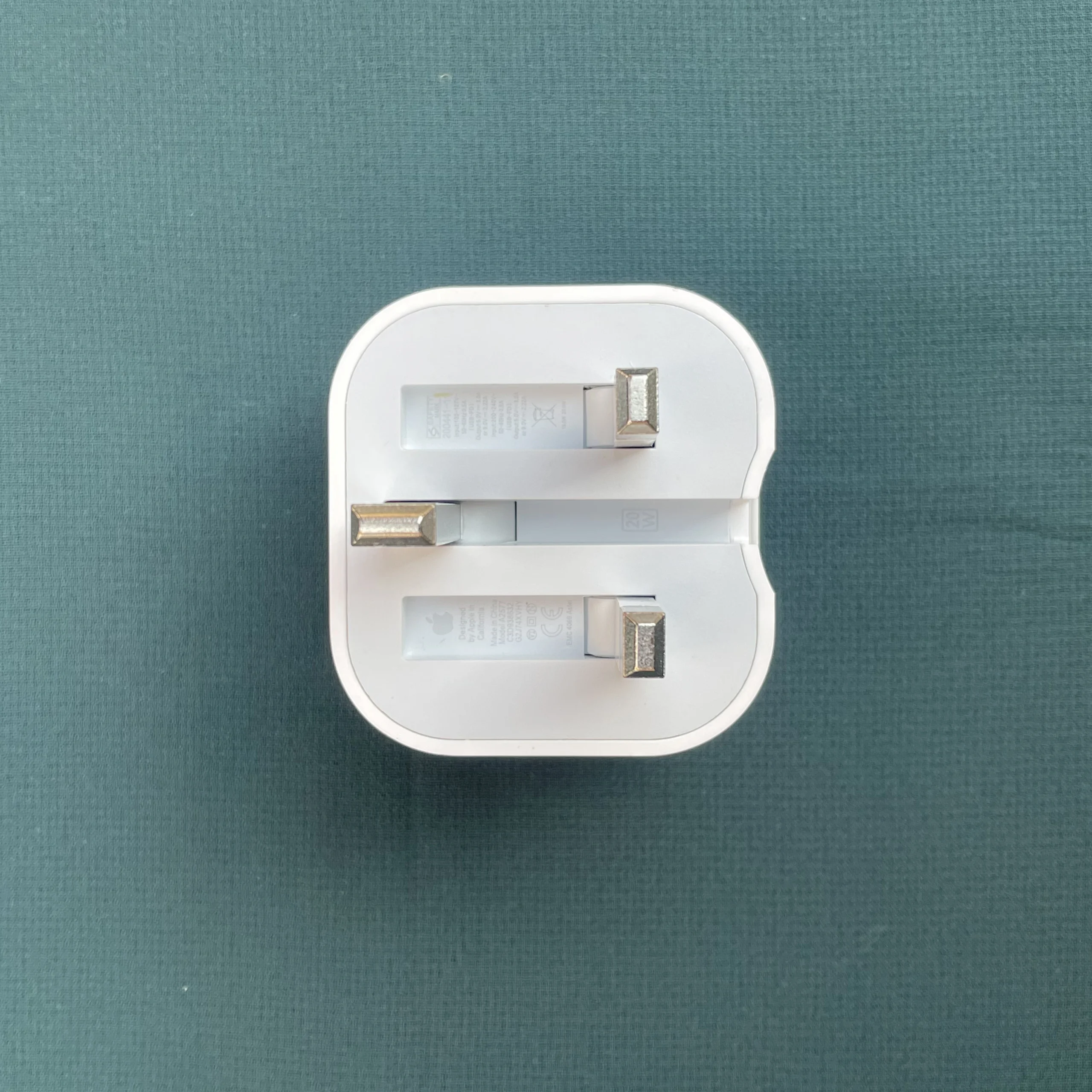 Apple 20W USB-C Power Adapter 3 Pin ( Mercantile ) - Image 3